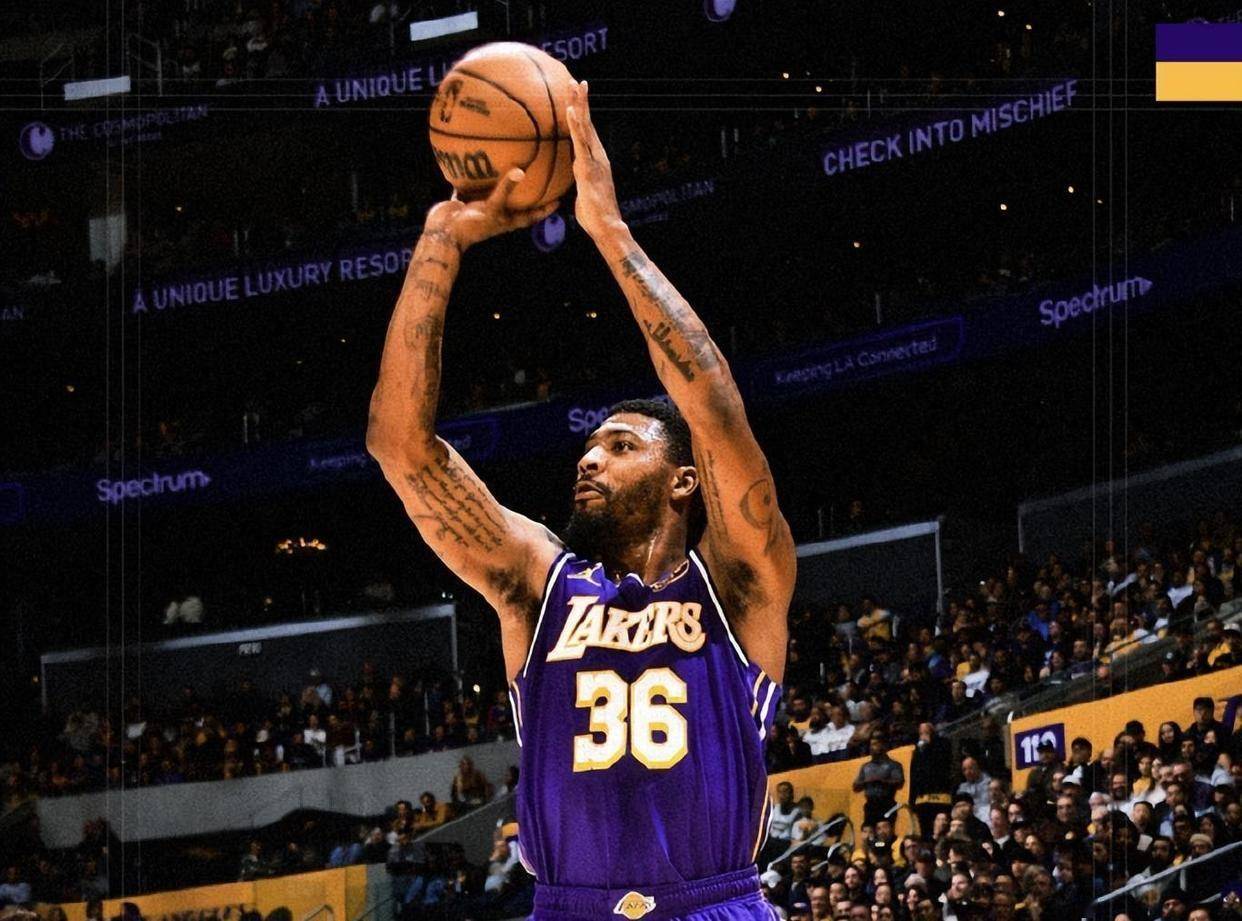 英雄联盟官方直播-包含密尔沃基雄鹿发布备战花絮；窗口期豪取连胜；CBA常规赛任务艰巨；球队文化再被提及的词条